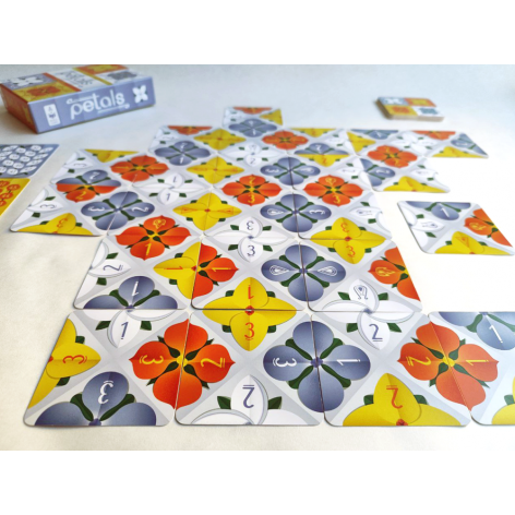 Petals (castellano) - juego de cartas