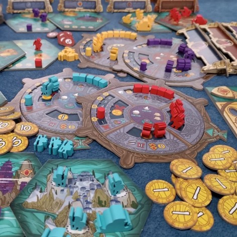 Detalle de componentes del juego de mesa Diluvium